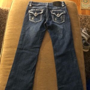 Ladies jeans.